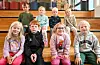 Frå venstre bak: Markus Espevold Pedersen (6 år), Luka Vaitekunuite (6 år), Oliver Østedal Lie (6 år), Nathalie Guttorm Salvesen (6 år), Foran frå venstre: Josefine Reiersen (5 år), Eleon Ognøy Tvedt (6 år), Ane Kristine Peters (6 år) og Trygve Andre Bøe Grinde (6 år). Foto: Morten Vågset Møller