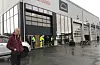Jon Kristian Simonsen fortel han sat i bilen sin då den plutseleg byrja å rista. Han såg ei sky av stein som kom mot Last Haugesund sitt bygg.