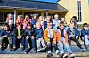 Desse elevane byrja i første klasse (1B), ved Sveio skule denne hausten. Bak frå venstre: Ada Nerhus, Tiril Ferstad Nilsen, Iris Stokka, Elina Stølås, Ingrid Oline Næs Johannessen, Kian Baardsen Olsen, Olivia Våga, Helge Otsa Reinertsen, Marwan Nurahmed Taha. Foran frå venstre: Silviu Antim Maldarascu, James Alexander Anfinsen-Cruz, Adam Umarovitsj Basaev, Jonas Lokna Kyvik, Johannes Hovda Habbestad, Herman Selsås Tendeland, Ragnar Bergmål og Adam Urbanski. Foto: Morten Vågset Møller