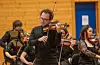 Alexandar Kagan var solist under framføringa av Fartini Valen sin fiolinkonsert.FOTO: TORSTEIN TYSVÆR NYMOEN