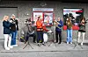 Representantar frå Eikeland korps spelte både før og etter sjølve opninga av Auklandshamn Landhandel. Berre det at ei såpass lita bygd som Auklandshamn har eit eige musikkorps er verdt å flagga for. Foto: Elisabeth Hauge Bakke