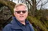 Reidar Thorsen på Tjernagel frykta ras ved Øklandsvegen. Foto: Einar Vestvik