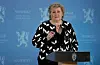 Åpner vi opp for fort, kan vi miste kontrollen over viruset og spredningen, skriver statsminister Erna Solberg.