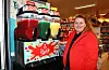 – Den nye slush-maskinen vår har blitt populær både blant born og vaksne, fortel Åse Marie Økland.