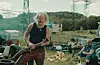«Eg bur i Sveio» seier denne karen i reklamefilmen. Skodespelaren Arvid Munthe Johannessen bur ikkje i Sveio, men vaks opp i nærleiken.FOTO: FINN.NO/MORGENSTERN AS