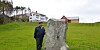 På garden Straumen, opphaveleg husmannsplass under garden Vikse, var det to bautasteinar nedafor husa, men no står berre den eine att. Då Harald Straume gifta seg med odelsdottera på garden, no avdøydde Bjørg Sandvik, fekk han også ei spennande kulturhistorie i fanget. Det var her vikingen Floke Vilgerdson budde før han reiste til Island. Før han drog heldt han ein offerfest til ære for dei norrøne gudane. Foto: Kari Haukås