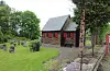 Valen kapell frå 1707 har vore flytta fleire gonger, også brukt som skulestove, før kapellet blei rive og bygd opp og vigsla på nytt i 1949. For meir enn 150 år blei sju born gravlagt her på same dag.