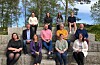 Nokre grunnar til at Sveio er ein attraktiv kommune å busetja seg i blant kommunar på Haugalandet og i Sunnhordland kan vera rimelegare tomteprisar, moglegheit for større tomter og hobbybruk og tilgang til sjøen, trur plan- og næringsavdelinga i Sveio kommune.1. rekke f.v.: Nina Østensjø (innleigd frå Atheno AS), Mathilde Grimsby, Åshild Irene Lie og Åse Aleheim. 2. rekkje f.v.: Bjarne Hetlesæter (leiar), Bjarte Stølås Storli, Dagfinn Fagerland Bjørge og Geir Ragnhildstveit. 3. rekke f.v.: Arne Møllerhaug, Ilona Nowak, Kristin Isabel Thorbjørnsen og Åge Mikael Hjellestad. Øyvind Grindheim (landmålar) høyrer også med i denne gjengen, men var ikkje til stades då biletet blei teke.