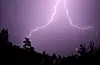 Det er venta regn og lyn på Austlandet det kommande døgnet. Men i Sveio kan det bli kortare periodar med lyn måndag kveld. Foto: