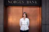 Sentralbanksjef Ida Wolden Bache utanfor hovudbygget til Noregs Bank i Oslo. Foto: Ole Berg-Rusten / NTB / NPK