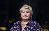 Partileiar Erna Solberg i Høgre meiner prosessen med å få flyktningar frå Ukraina ut i arbeid blir meir effektiv dersom det blir opna for mellombels arbeidsløyve. Arkivfoto: Ole Berg-Rusten / NTB / NPK