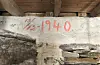 15. desember 1940 må ha vore ein merkedag for hytteeigarene på Vikse, ifølgje inskripsjonen i grunnmuren. Biletet er teke i inne i kjellaren.