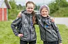 Karen Sofie Saltvedt (t.v) og Marlena Wirkola Lye frå Vikse skule.FOTO: TORSTEIN TYSVÆR NYMOEN