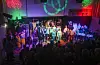 Glimt frå 10. klassingane ved Sveio skule sin kabaret «Det er ikke bare bare med barnebursdag».FOTO: TORSTEIN TYSVÆR NYMOEN