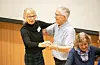 Edith Odden var med heile tida og dansa saman med elevane sine.FOTO: THOMAS VALLESTAD DRAGESET