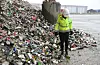 Her hamnar all glas- og metallemballasje som vert samla inn i Noreg. FOTO: INGELIV AADLAND / NPK