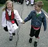17. mai 2004, Ingrid og Torstein.