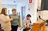 Songgruppa Sela frå ein tidlegare konsert på omsorgssenteret.To av medlemmane(Astrid Karin Strand og Ann Helen Velde) var ikkje tilstades då biletet vart tatt.Frå venstre: Erna Vestvik Andersen, Lisbeth Våbene og Sveinung Andersen.