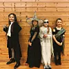 Frå venstre Alva Eline Skeie, Hermine Uri, Lotta Våga, og Lilly Wilkins imponerte med sine flotte konstymer.