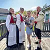 @hrhjelmeseter Gratulerer med dagen! 🇧🇻Først 17. maitog med drillen i Sveio, så heim og skifte for drilljentene, før 17. maileikar og slikt på Lid. #vestavindsveio