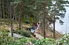 Og folk og fe vender snuten heimover etter ein hyggjeleg dag i Førde si perle: Rex Garden. Foto: Gunnhild Lønning