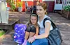 Pernille synest det bra at storesøster Vilja Maria Brynjelsen Lindberg (12) går på same skule.
