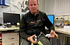 Å byte ut gamle halogenpærer med nye LED-pærer gjev effekt, seier Bjelland.FOTO: THOMAS VALLESTAD DRAGESET