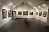 I galleriet stiller Astruptunet ut både måleri dei eig sjølv og måleri dei låner av andre eigarar.