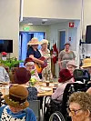 Elin Hetlesæter, Torun Valen Frøkedal og Inger Bente Nilsen leia allsongen. FOTO: PRIVAT