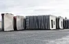 Element stabla på kaien klare til båttransport. Alt står i eit nøye planlagt system for at det skal bli effektiv lasting og lossing av båtane. Foto: Ellen Marie Hagevik