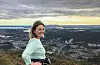 – Det er mange sauer som døyr av ryggvelt, og ein må difor aldri gå frå ein sau som ligg på rygg. Ta tak i ulla på sauen og dra han rundt, oppmodar Elisabeth Kvinnesland.
