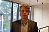 Rådmann i Sveio, Jostein Førre, stilte villig opp for å bidra med eit vers i Sveio-kyrkja sin digitale adventskalender.