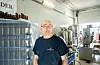 — Alt no kan me seia at me får større omsetnad enn i fjor, og alt arbeidet begynner å betala seg. Rike blir me ikkje, men me reknar med å få eit greitt overskot, seier dagleg leiar Roar Askeland. FOTO: ELLEN MARIE HAGEVIK