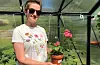 Pelargonium er litt sære på vatninga, for mykje og for lite merkast fort på trivnaden. Marina Borodovskaya fortel ho prøver og feilar.