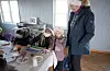 Nora Muller Kaldheim (10), Ariel Runde Nygård (11) og Jenny Runde Nygård (6), saman med bestemor Wenche Runde. FOTO: THOMAS VALLESTAD DRAGESET