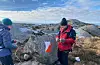 Varierte terreng-typar kan opplevast under årets tur-o-sesong. Her er Olaug Fagerland og Karl Inge Instefjord i ferd med å få på plass årets tur-o-postar i Ryvarden-marka.