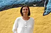 – Heim, tryggleik, tilhøyrsle. Om eg ein sjeldan gong høyrer telemarksdialekta her i byen, er det med ein gong desse assosiasjonane som blir vekt i meg, seier forfattar Helga Flatland om forholdet sitt til heimstaddialekta.