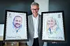 Frimerkedirektør Halvor Fasting viser fram dei nye frimerka av kronprins Haakon og kronprinsesse Mette-Marit i samband med 50-årsdagane deira. FOTO: BEATE OMA DAHLE / NTB/ NPK