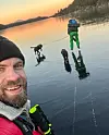 Sigleif Myklebust Ravnestad (t.v.) og Helge Elias Tveit med hundane Sjakk og Vega er klar for ein ny etappe.