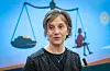Barne- og familieminister Kjersti Toppe (Sp) er glad for at fosterforeldre no får klagerett.