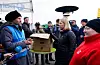 Utanriksminister Anniken Huitfeldt besøkte onsdag grenseovergangen ved Dorohusk søraust i Polen, der krigsflyktningar frå Ukraina no strøymer inn i landet. Foto: Lise Åserud / NTB / NPK