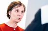 Barne- og familieminister Kjersti Toppe meiner det trengst grundige vurderingar for å endre regelverket rundt kven som får kalle seg «typiske turiststader».