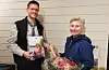 Kristin Brekke Hovland fikk tirsdag kveld en svært fortjent takk og heder for sin utrettelige innsats for Førdespeidarane. Gruppestyremedlem Espen Fosse overrakte henne forbundets æreskniv, et diplom og en blomsterhilsen.