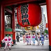 Japanarane har fått smaken på norsk vågekval. Her ser ein damer i fargerike tradisjonelle kimonoar i hovudstaden Tokyo.