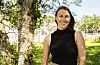 Tatsiana Kozel har laga mykje snadder av rabarbra. FOTO: GUNNHILD LØNNING