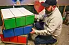 Rubiks kuba kan roterast og kvart lag har ei skuffe som kan opnast.