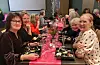 God stemning rundt bordet. Frå venstre Anne Ingunn Flatnes Vikingstad, Anita H. Granger, Marit Haug, Inger Askeland, Marit Jacobsen og Karin Olsen. Foto: Privat