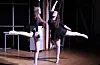 Ballettdansarane Christabel Langesæter t.v. og Ida Holgersen Katla.