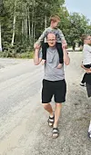 Gratulerer med farsdagen til vår omsorgsfulle, leikne og trygge pappa Magnus Notland. Du er vår helt! Me er så glad i deg. Helsing Fillip og Samuel.