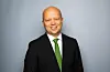 Finansminister Trygve Slagsvold Vedum (Sp) aukar bruk av oljepengar, men held seg innanfor handlingsregelen.